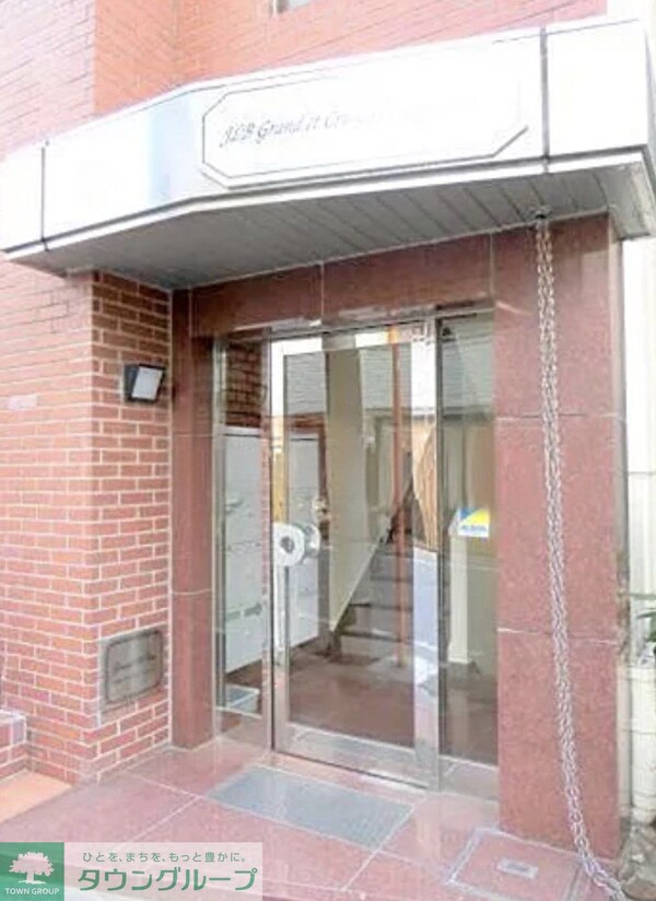 エントランス(部屋探しは株式会社　タウンハウジング　までお気軽にお問合せ…)
