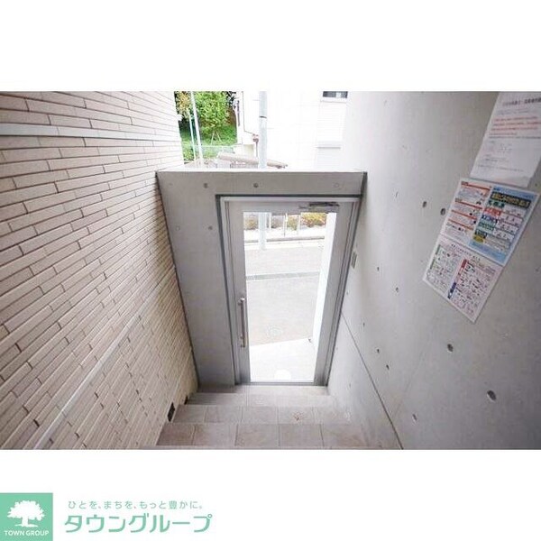 ロビー(部屋探しは株式会社　タウンハウジング　までお気軽にお問合せ…)