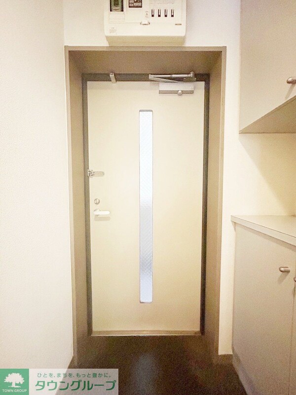 玄関(お部屋探しは株式会社　タウンハウジング　までお気軽にお問合…)
