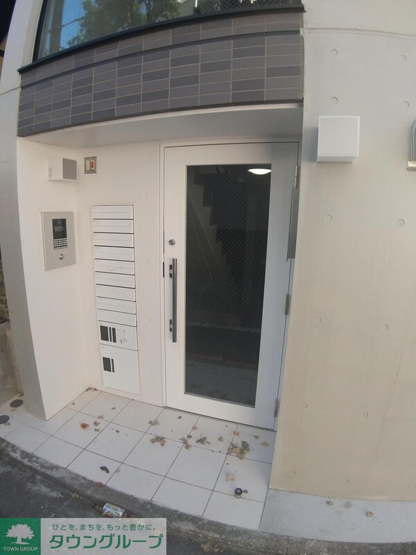 エントランス(部屋探しは株式会社　タウンハウジング　までお気軽にお問合せ…)