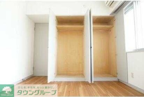 収納(※反転タイプ部屋写真参考。現況と異なる場合もございます。)