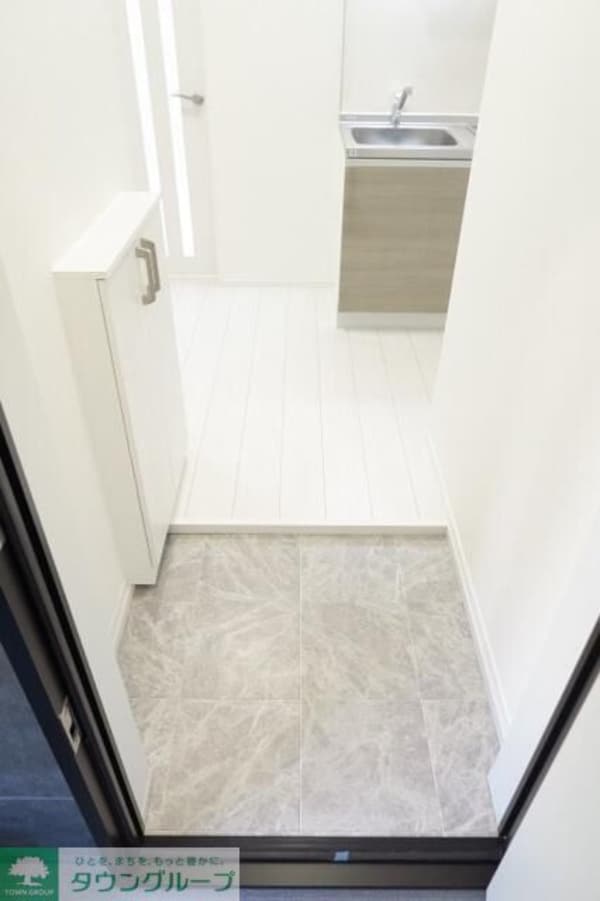 玄関(お部屋探しは株式会社　タウンハウジング　までお気軽にお問合…)