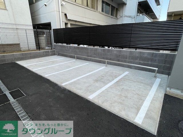 物件内観写真26　(バイク置き場)