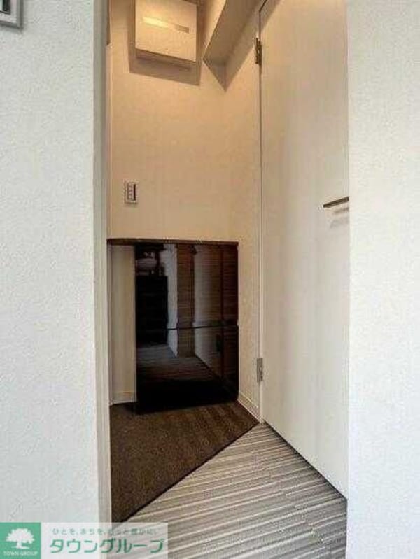 玄関(お部屋探しは株式会社　タウンハウジング　までお気軽にお問合…)