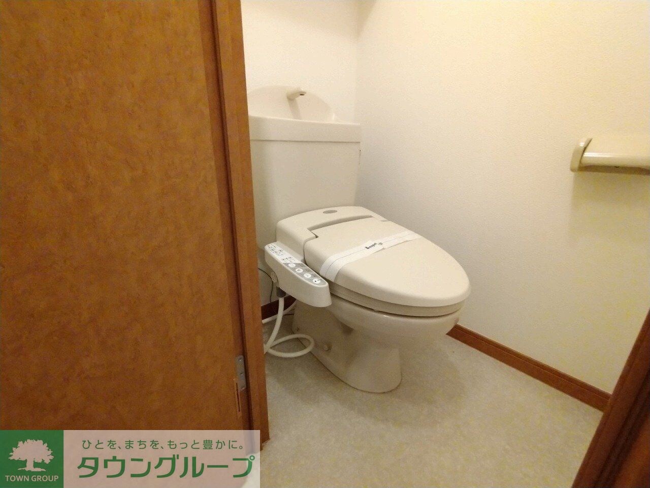 物件内観写真7　(温水洗浄便座設置)