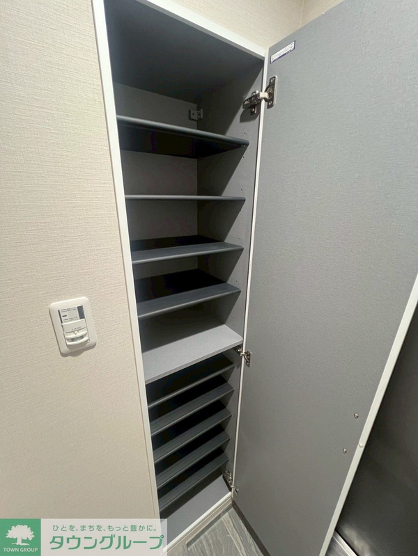 玄関(お部屋探しはタウンハウジングへ♪)