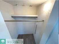 物件内観写真6　(玄関)