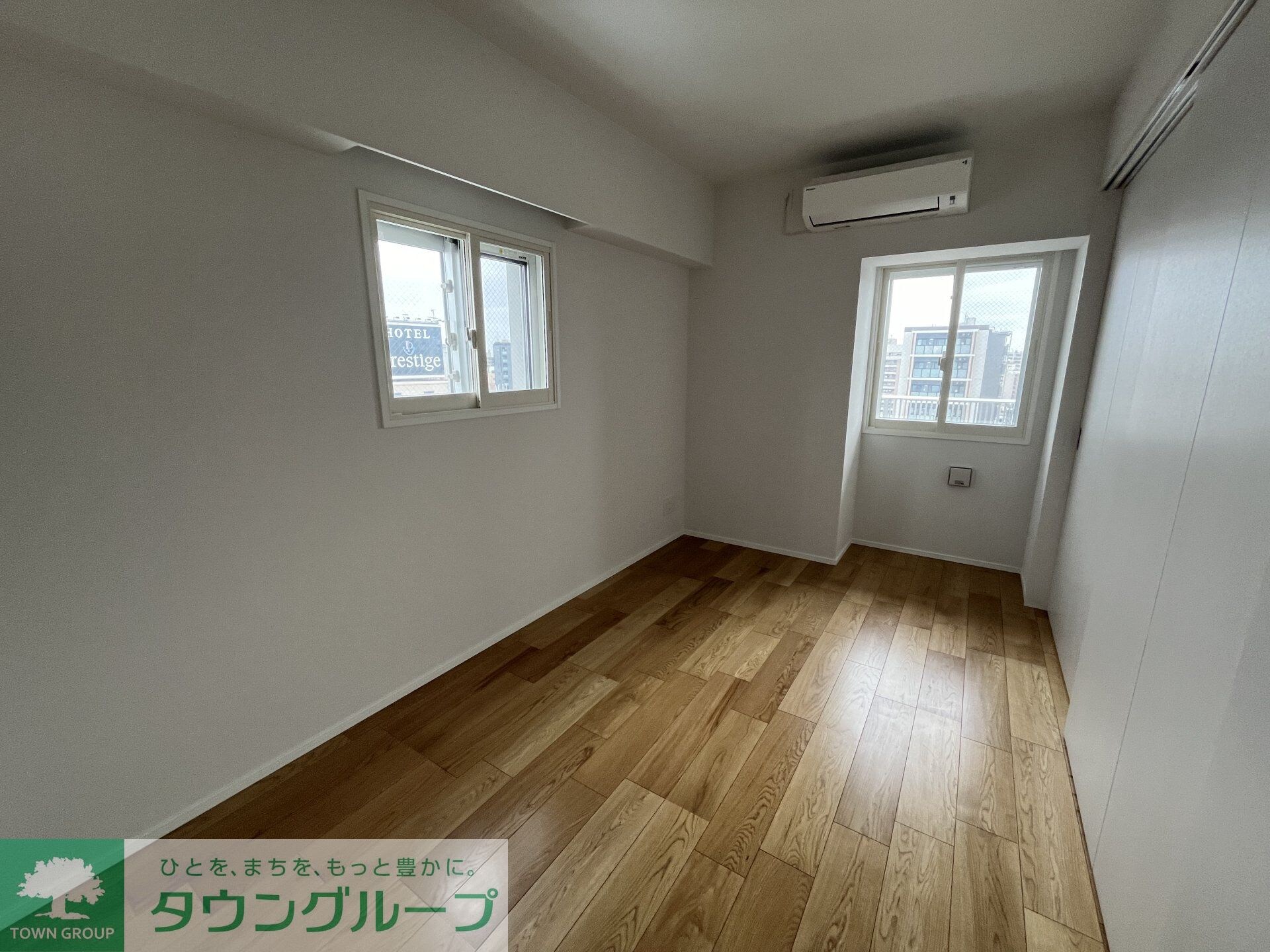 物件内観写真10　(リビング/居室)