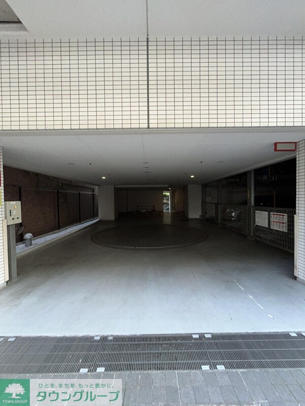 駐車場(エントランス)