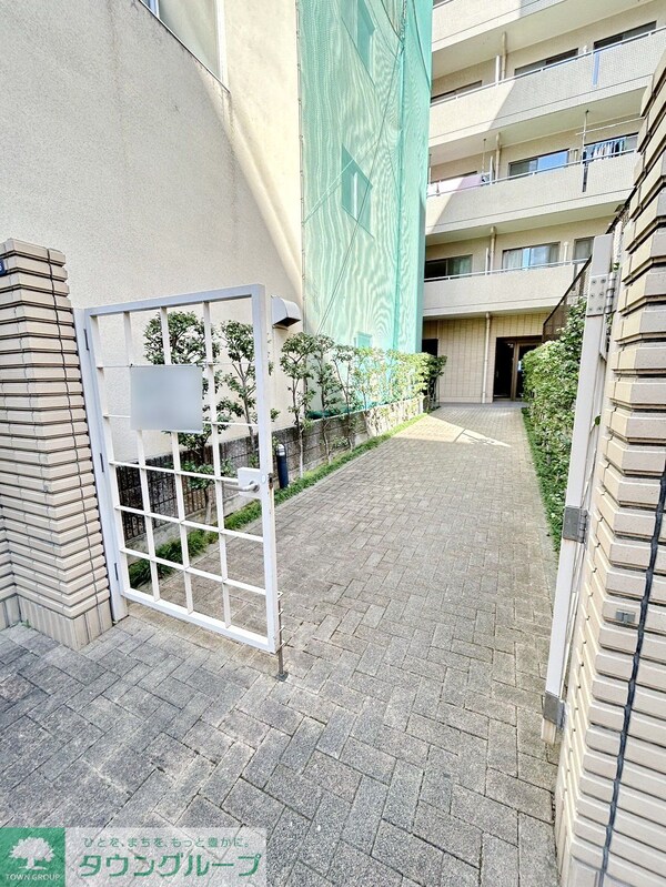 エントランス(庭)