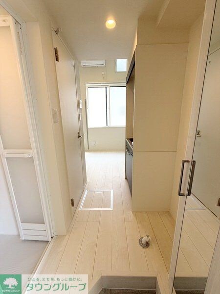 物件内観写真7　(玄関)