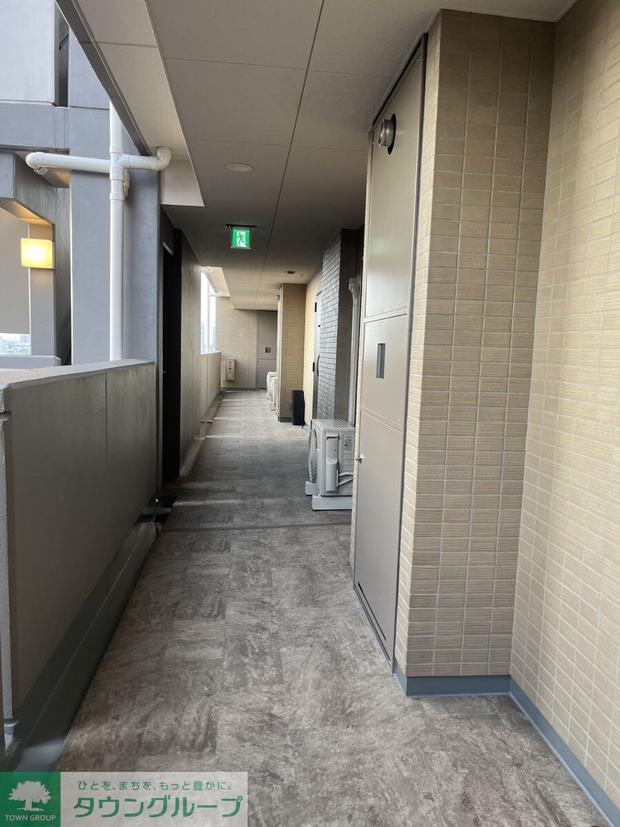 物件内観写真5　(エントランス)