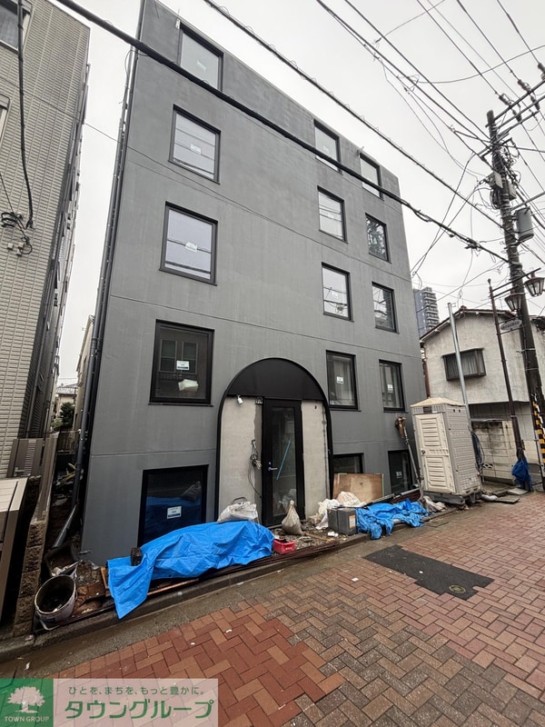 エントランス(駐車場)