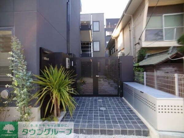 エントランス(庭)