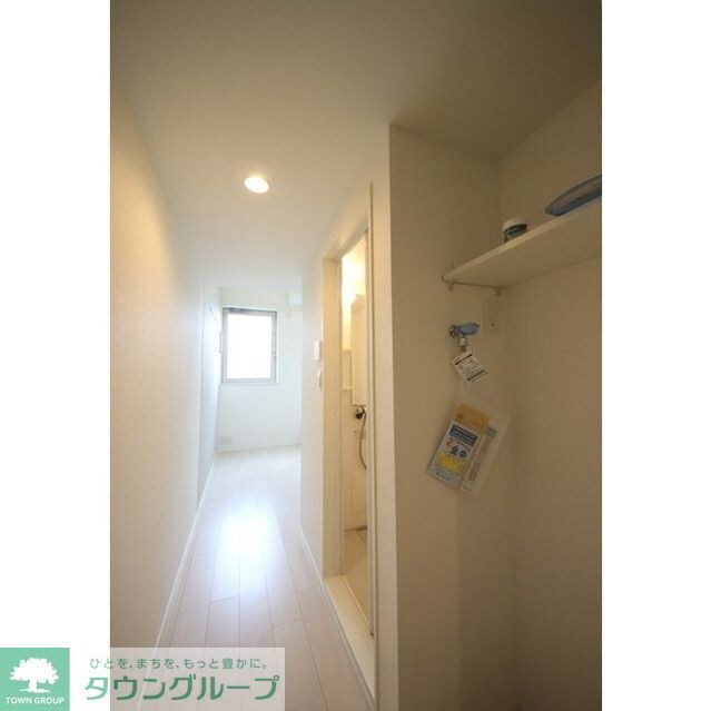 物件内観写真16　(玄関)