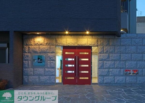 エントランス(◆質感豊かな大理石をふんだんに使用、品格漂う物件)