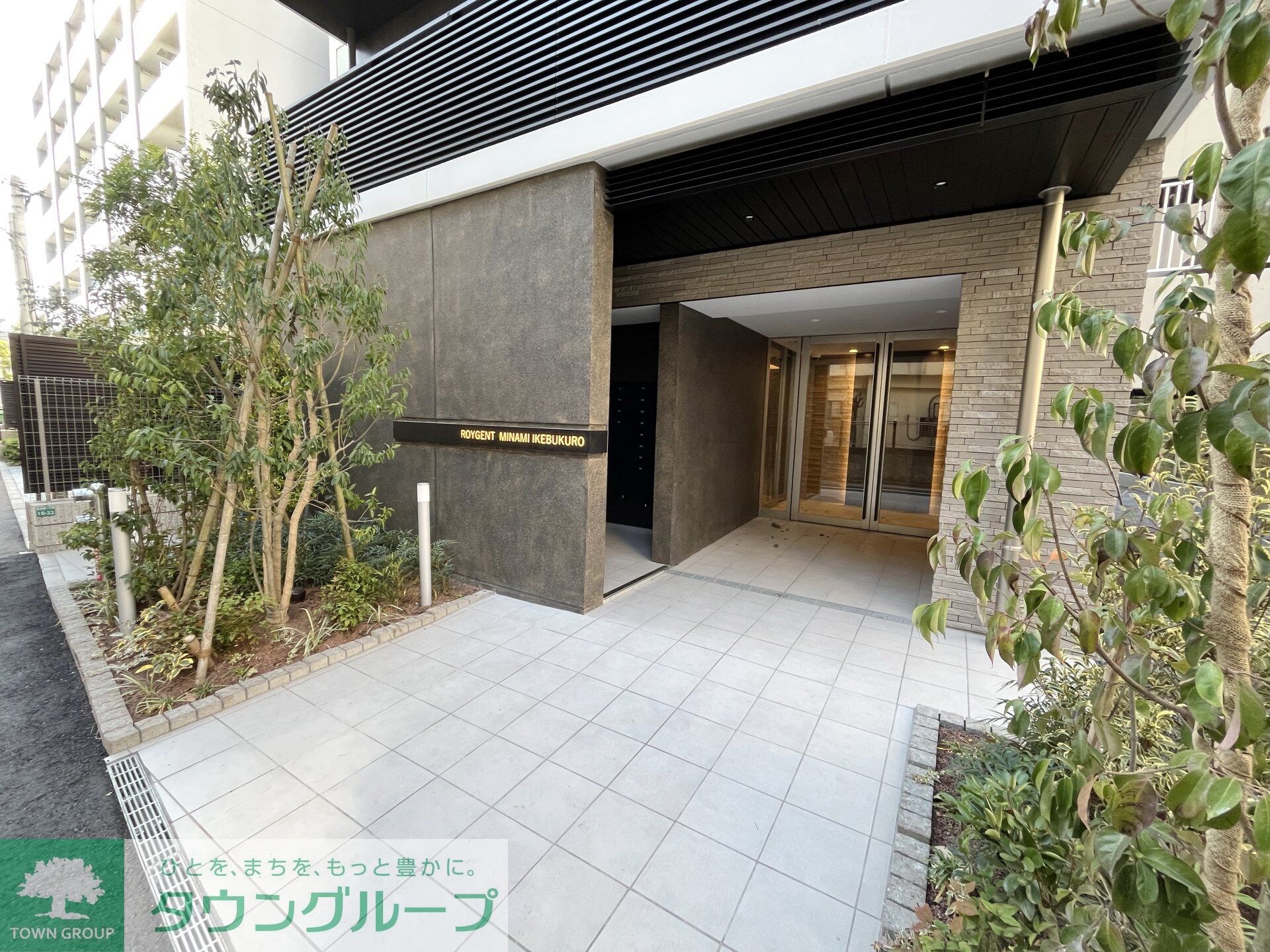 物件内観写真17　(エントランス)