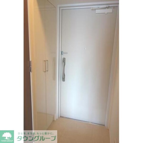 玄関(※写真は同タイプ住戸です。)