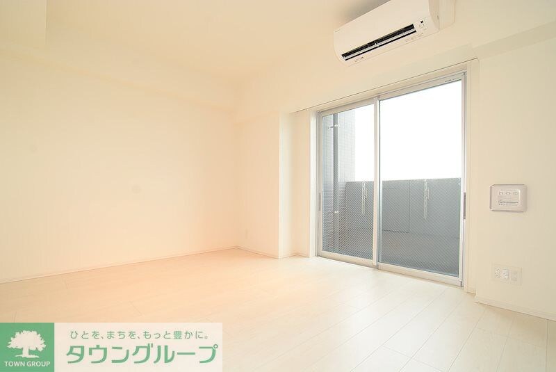 物件内観写真2　(カラータイプ異なります)