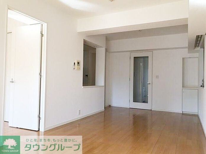 物件内観写真4　(リビング/居室)