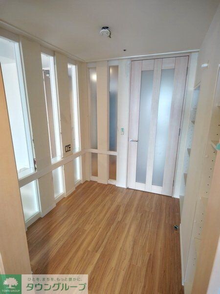 物件内観写真3　(収納)