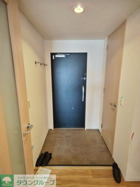 物件内観写真6　(玄関)