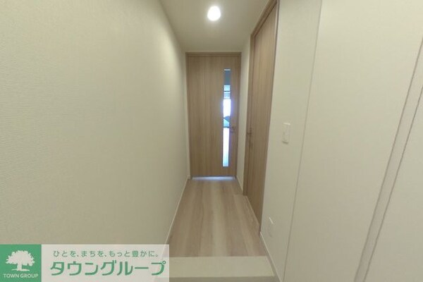 玄関(Gタイプ2023年6月撮影 パノラマ画像から切り取ったもの…)