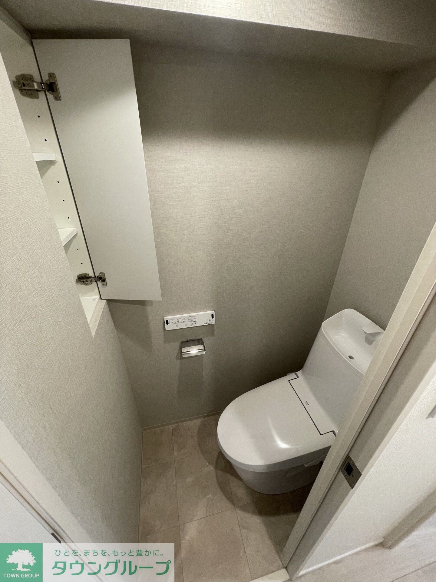 物件内観写真4　(トイレ)