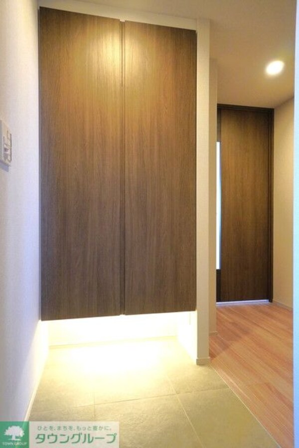 玄関(※写真は同タイプ住戸です。)