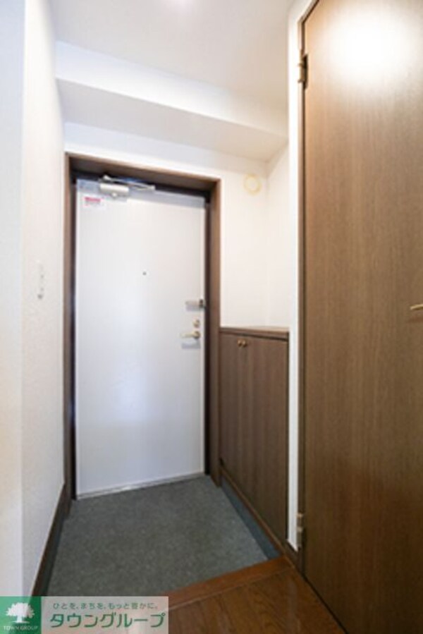 玄関(※写真は同タイプ住戸です。)