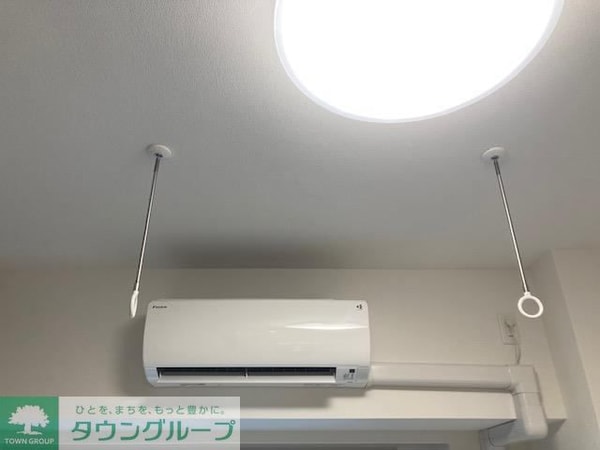 設備(エアコン・室内物干し)