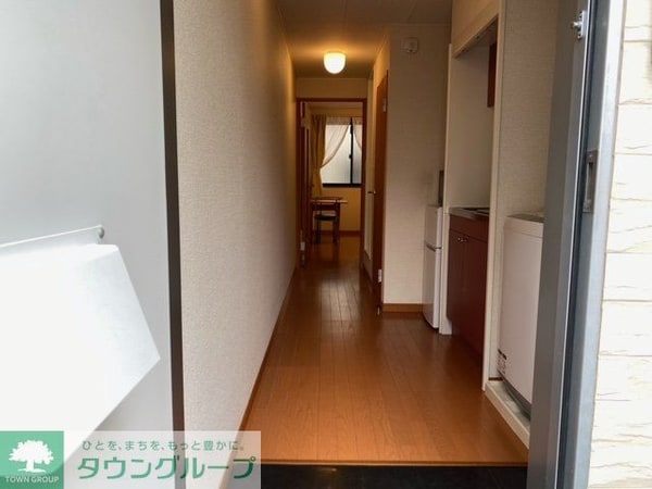 玄関(1Ｆ　※2Ｆはキッチン、トイレの位置が変わります。)