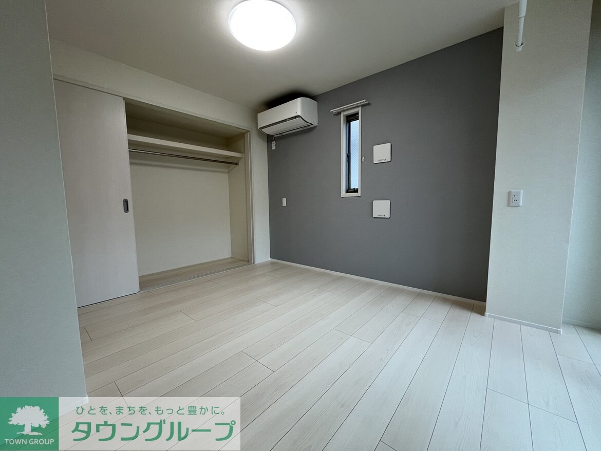 物件内観写真17　(リビング/居室)