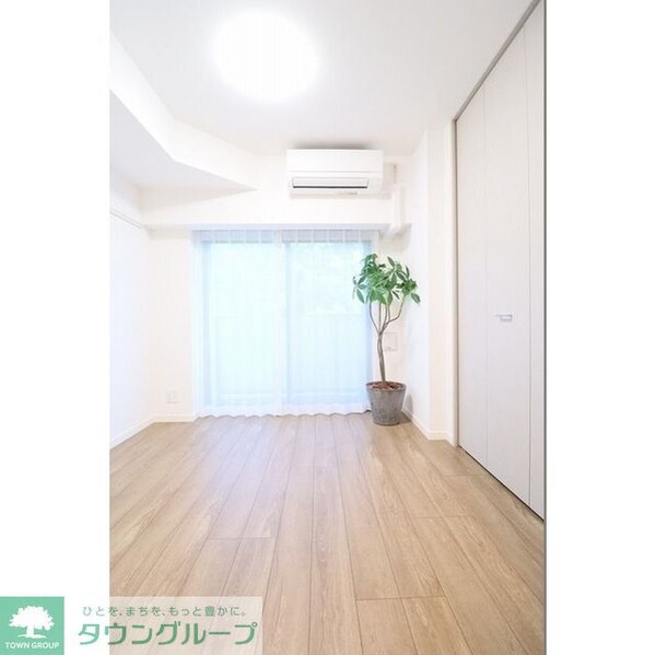 寝室(【家具・家電の備え付けはありません】)