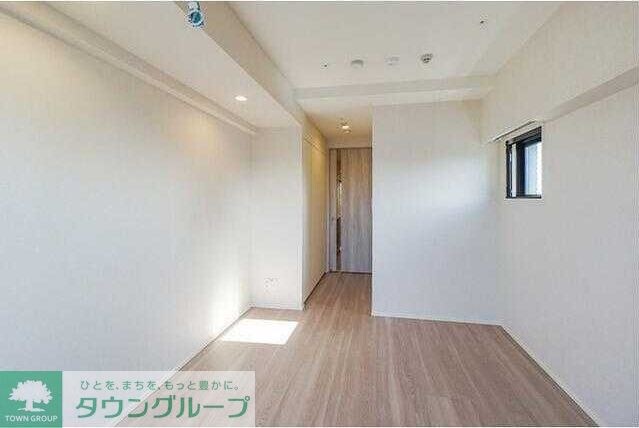 物件内観写真2　(リビング/居室)