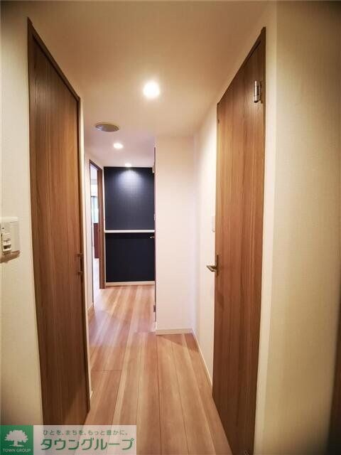 物件内観写真8　(玄関)