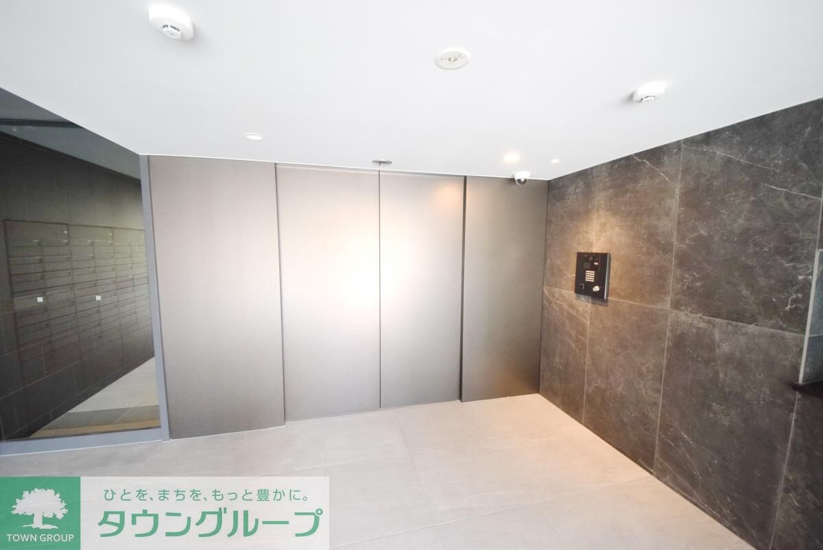 物件内観写真6　(エントランス)