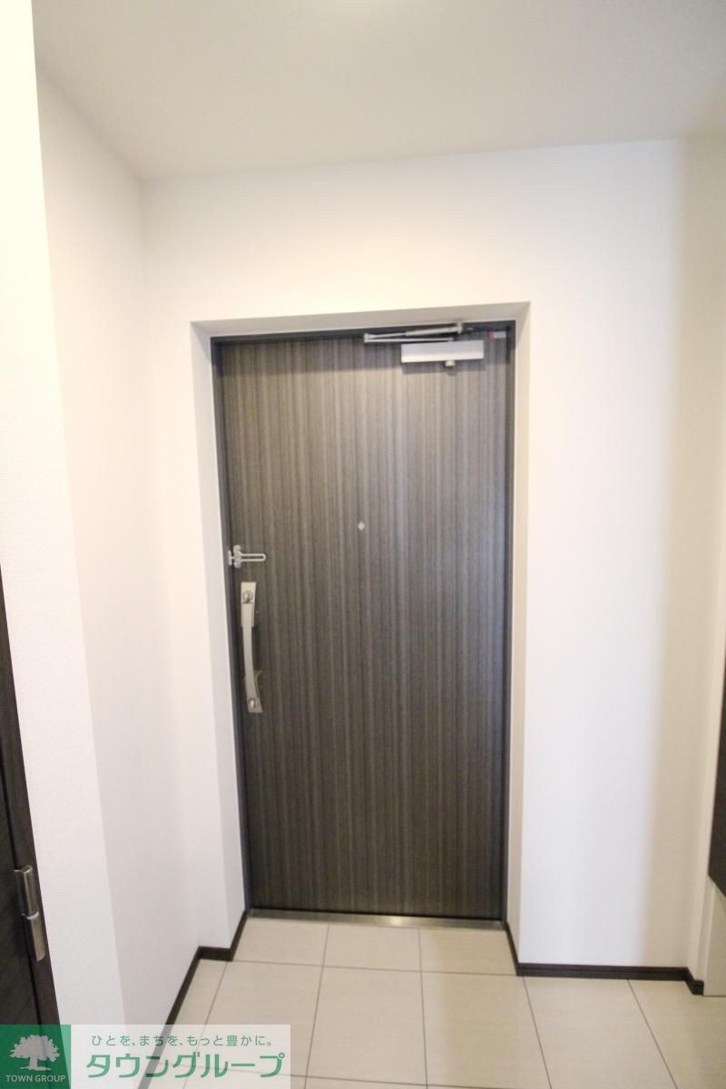 物件内観写真7　(玄関)