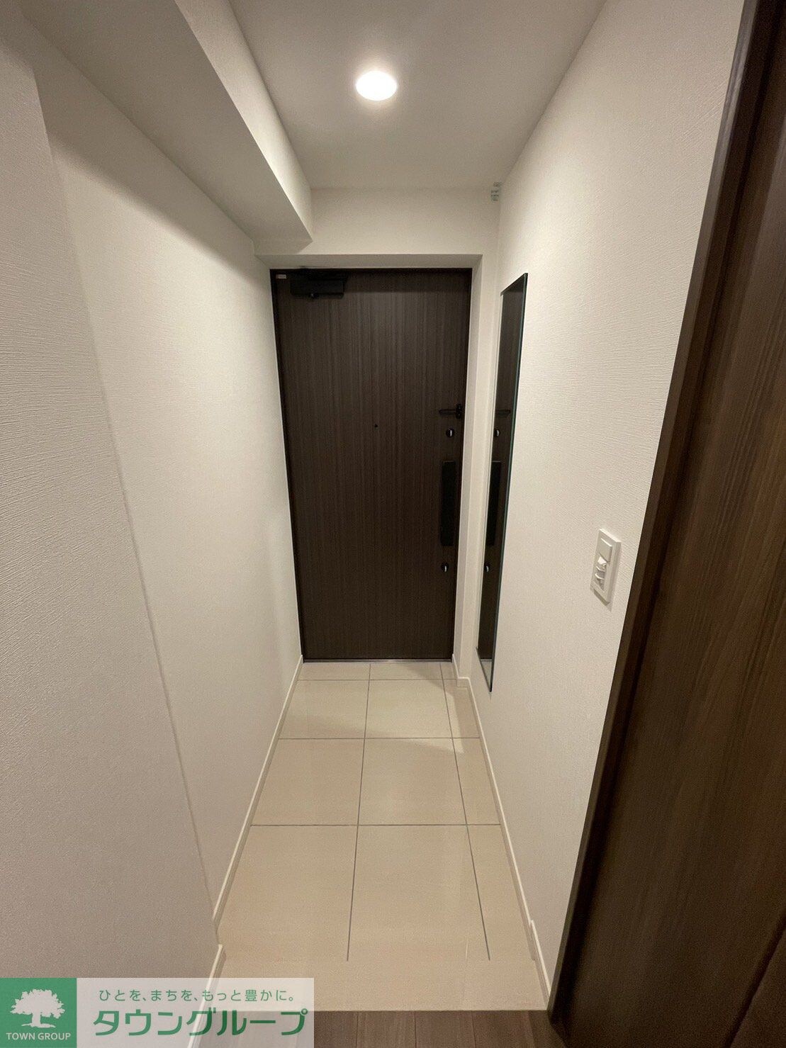 物件内観写真15　(玄関)