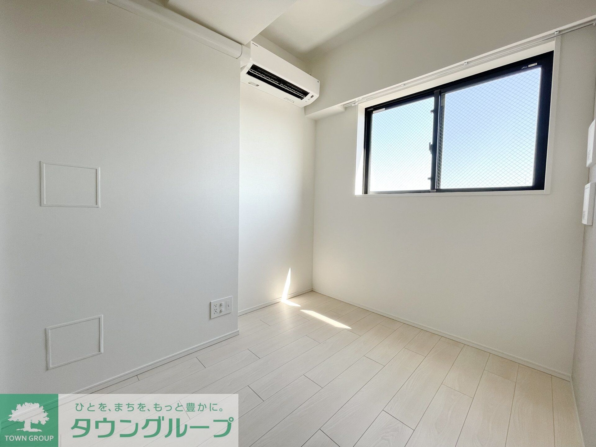 物件内観写真12　(リビング/居室)