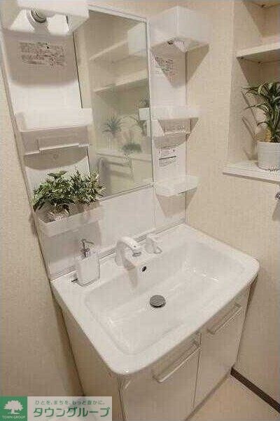 物件内観写真3　(洗面)