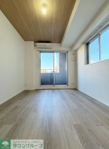 物件内観写真2　(リビング/居室)