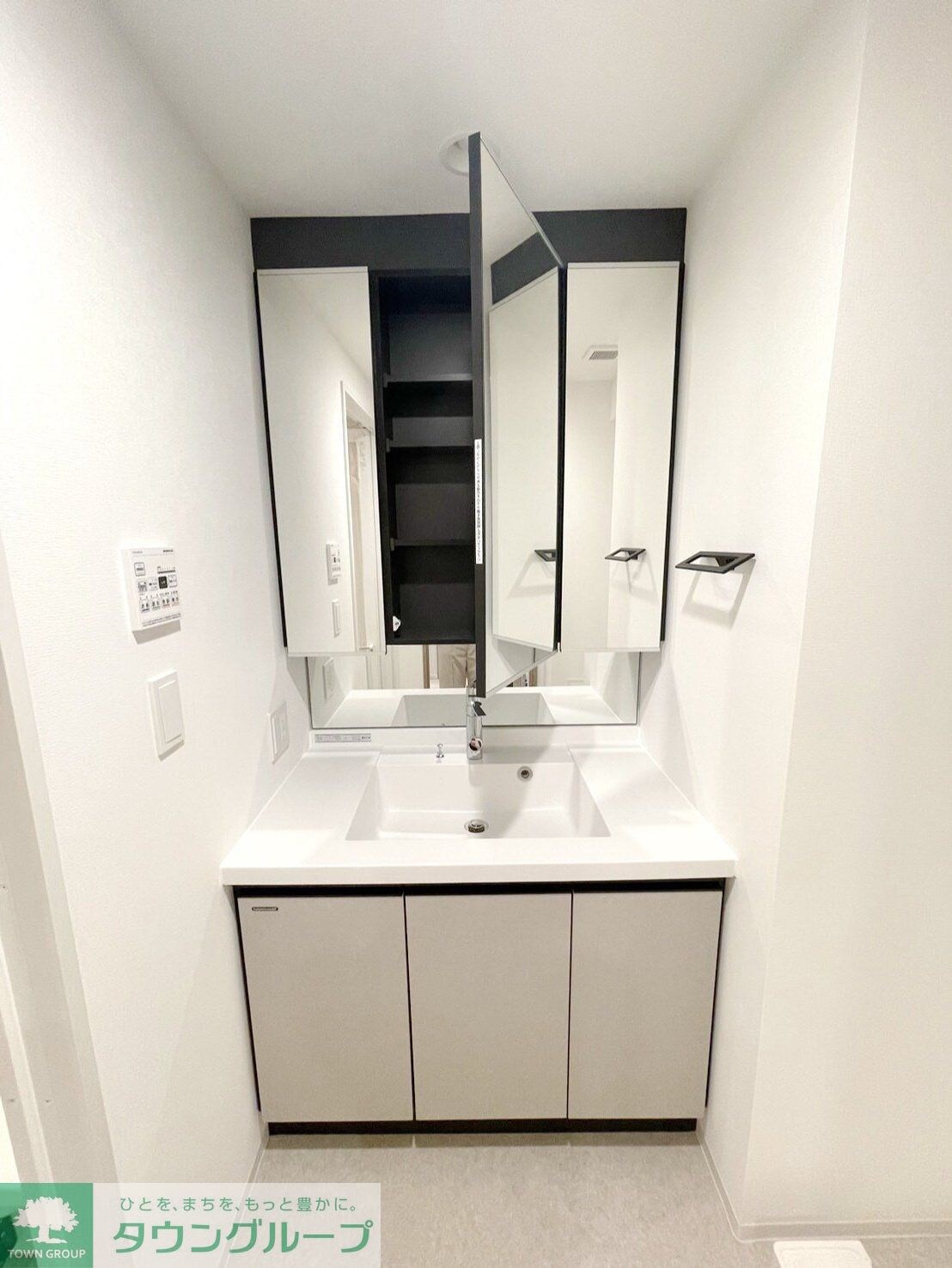 物件内観写真5　(洗面)