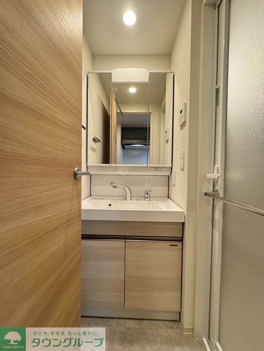 物件内観写真22　(玄関)