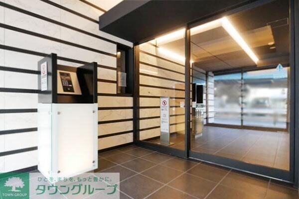 物件内観写真4　(エントランス)