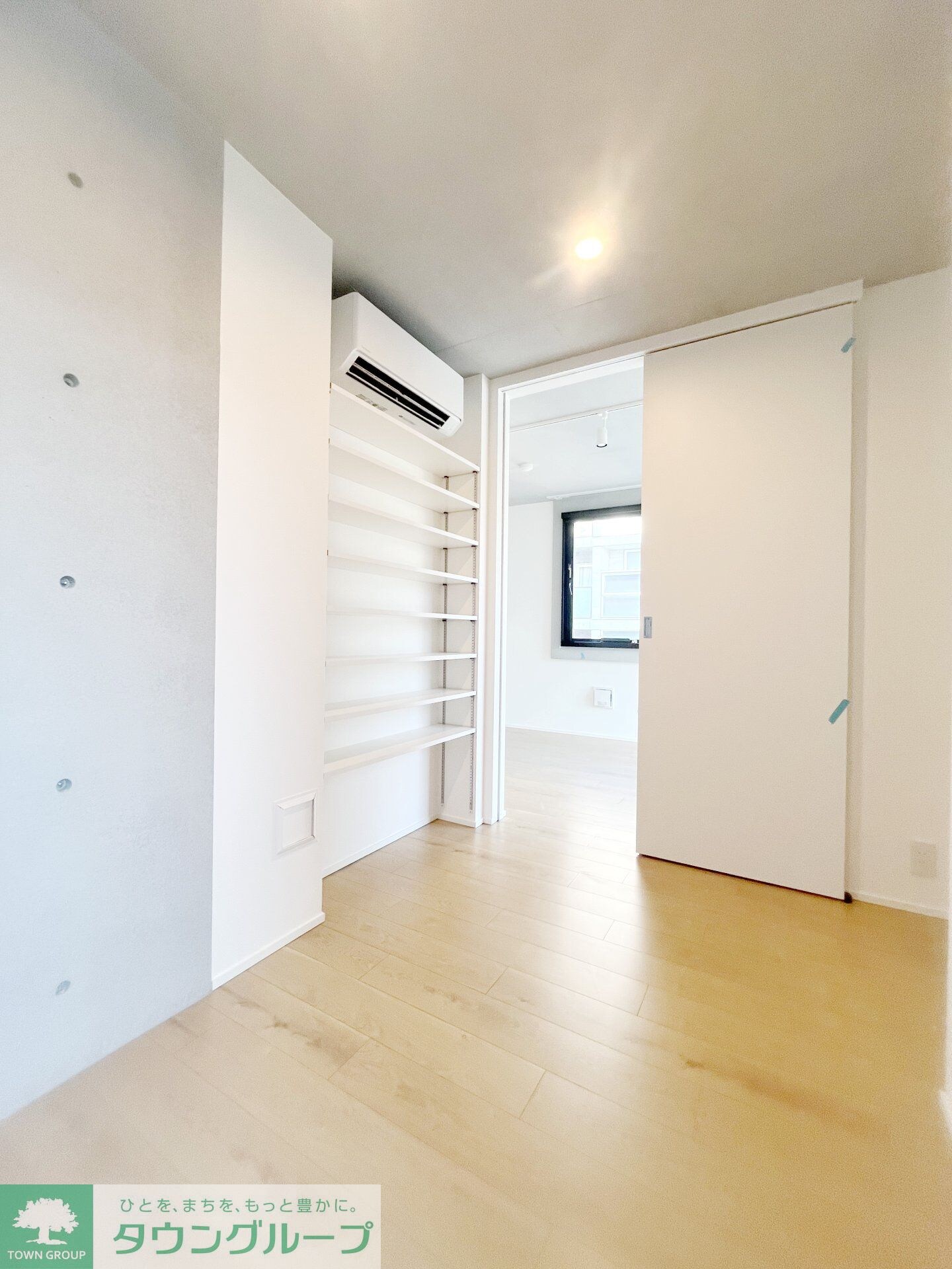 物件内観写真10　(リビング/居室)