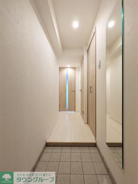 物件内観写真9　(玄関)