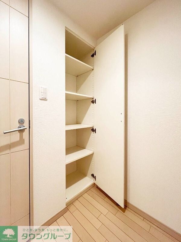 物件内観写真16　(収納)