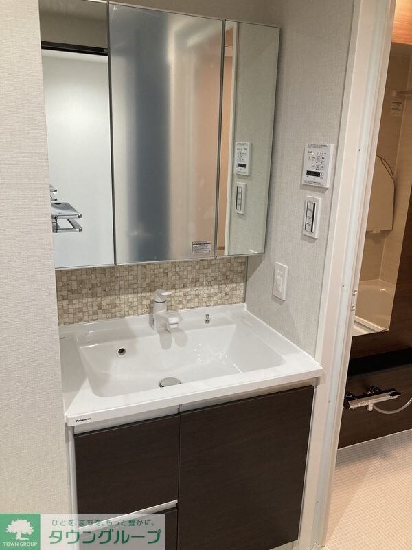 物件内観写真12　(洗面)