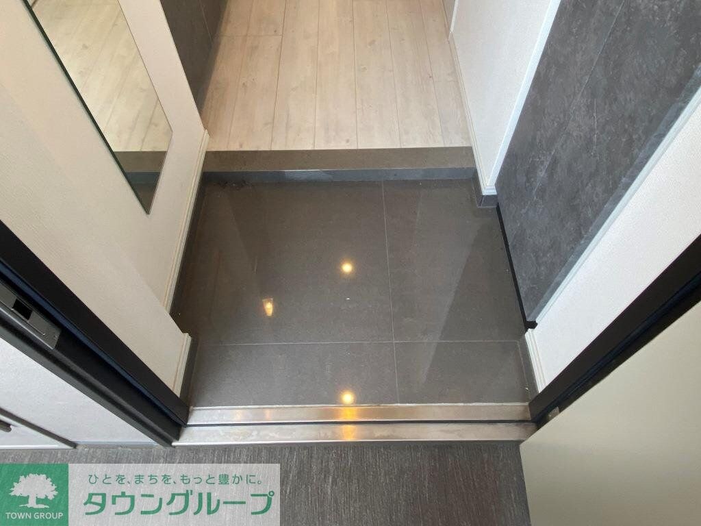 物件内観写真7　(玄関)